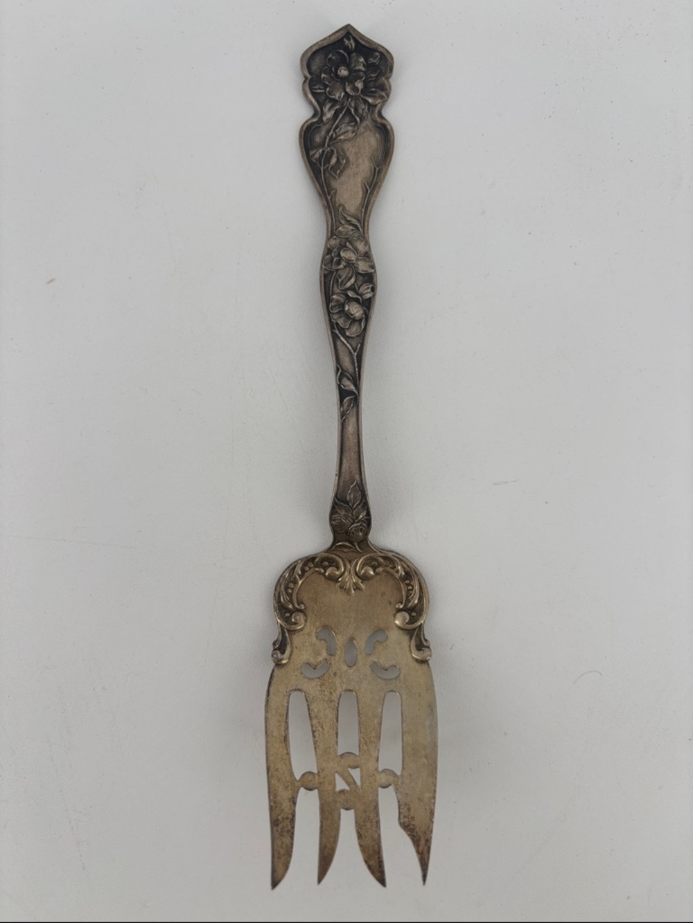 Antique 1903 sterling silver Blackington  cherry blossom serving fork